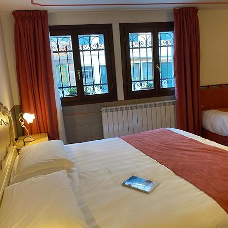 Ca' San Trovaso - 6 Rooms Venice Exterior photo