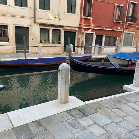 Ca' San Trovaso - 6 Rooms Venice Exterior photo