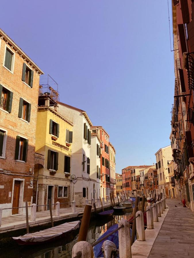 Ca' San Trovaso - 6 Rooms Venice Exterior photo